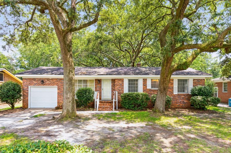 1435 River Front Dr, Charleston, SC 29407