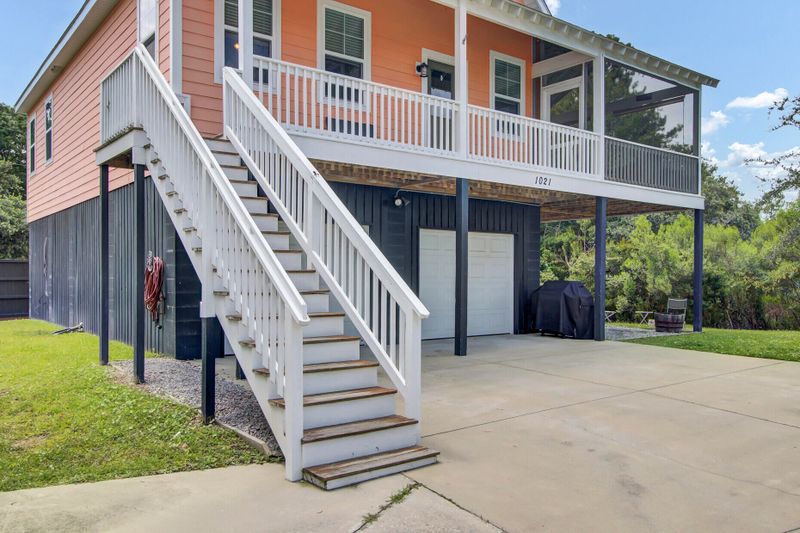 1021 Hunley Waters Cir, North Charleston, SC 29405