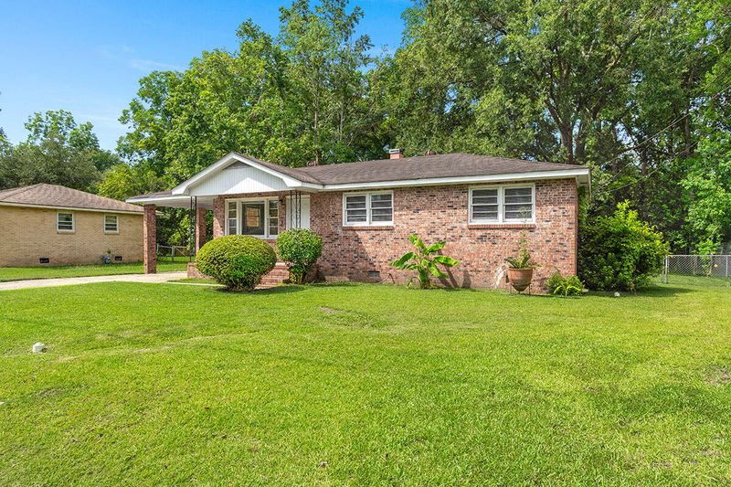 7007 Terrace Dr, North Charleston, SC 29406
