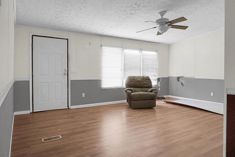 250 Whippoorwill Dr, Summerville, SC 29483