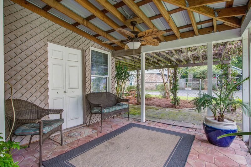 2971 Edbillellis Rd, North Charleston, SC 29406