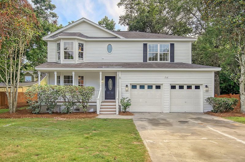 712 Windrush Ct, Charleston, SC 29412