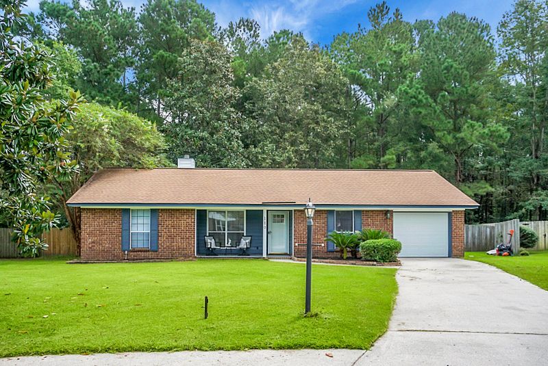 110 Mohican Cir, Summerville, SC 29483