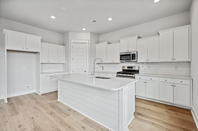127 Ashworth Dr, Summerville, SC 29486