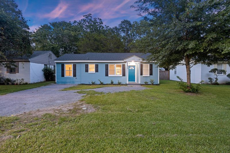 820 White Oak Dr, Charleston, SC 29407
