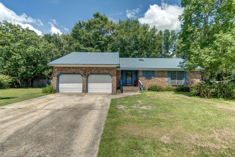 108 Foxfire Ct, Summerville, SC 29486