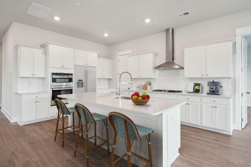 136 Archdale St, Summerville, SC 29486