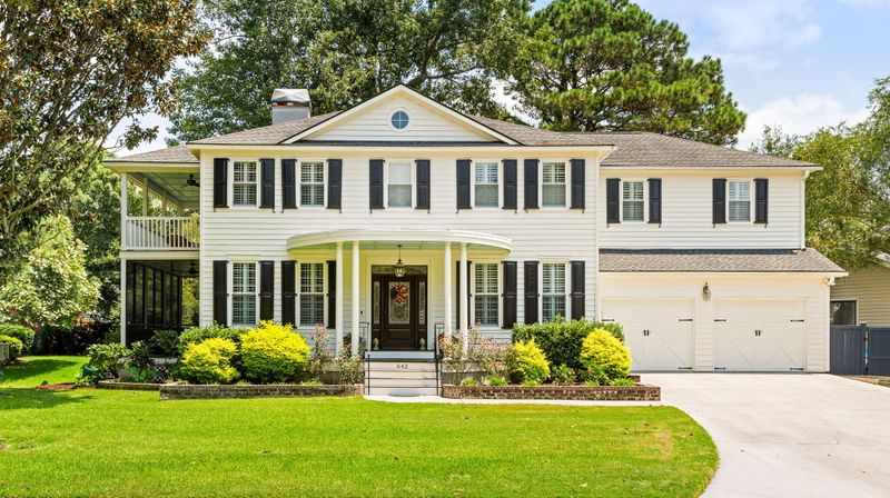 642 Palisades Dr, Mount Pleasant, SC 29464