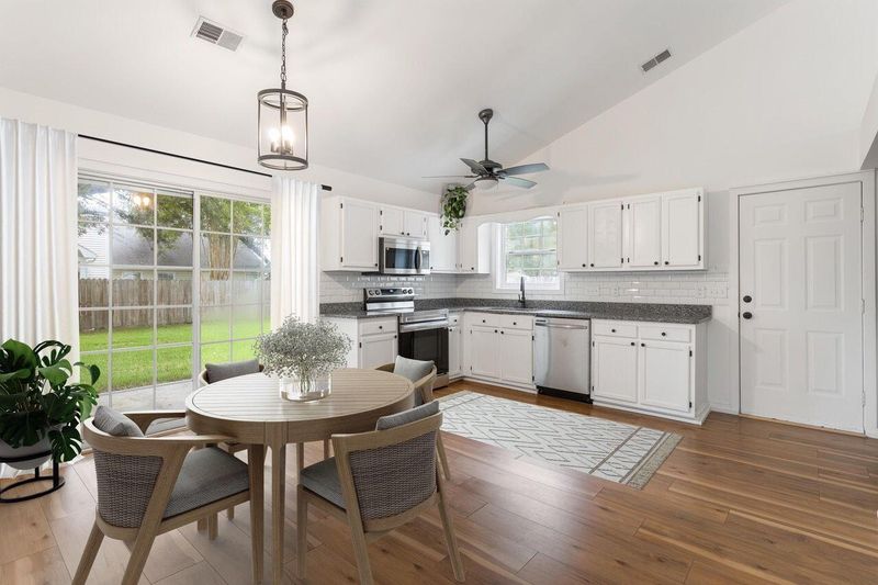 109 Hopper Dr, Summerville, SC 29486