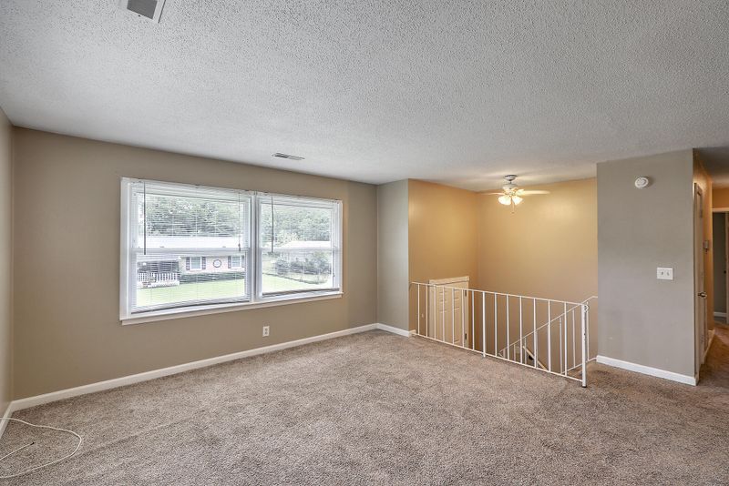 23 Newark Ave, Goose Creek, SC 29445