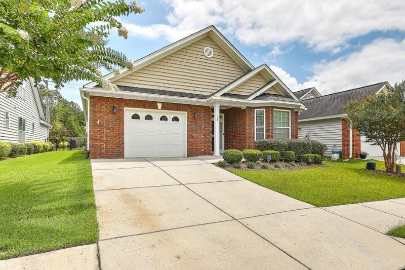 136 Brutus Ln, Summerville, SC 29485