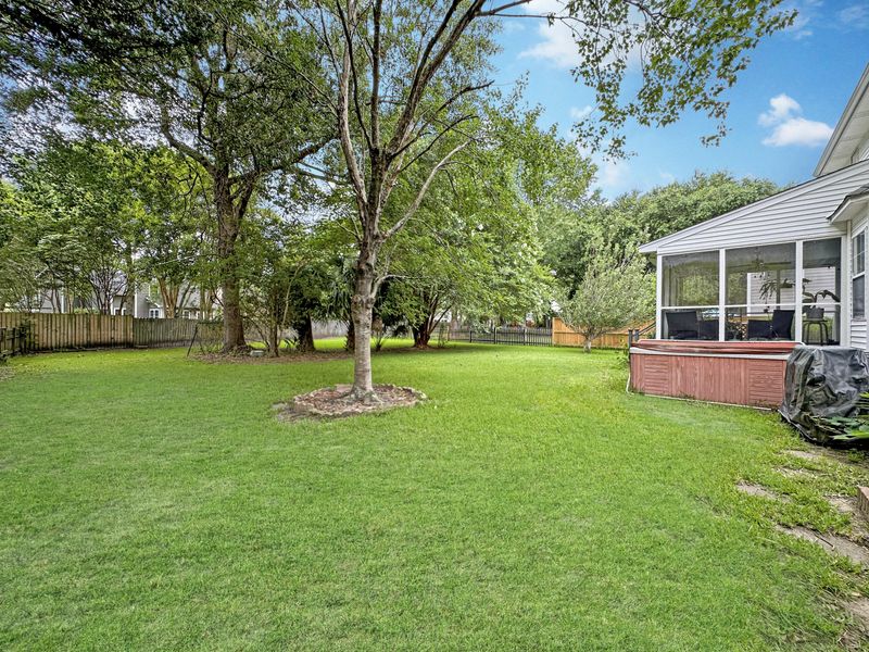 447 Springfield Rd, Mount Pleasant, SC 29464