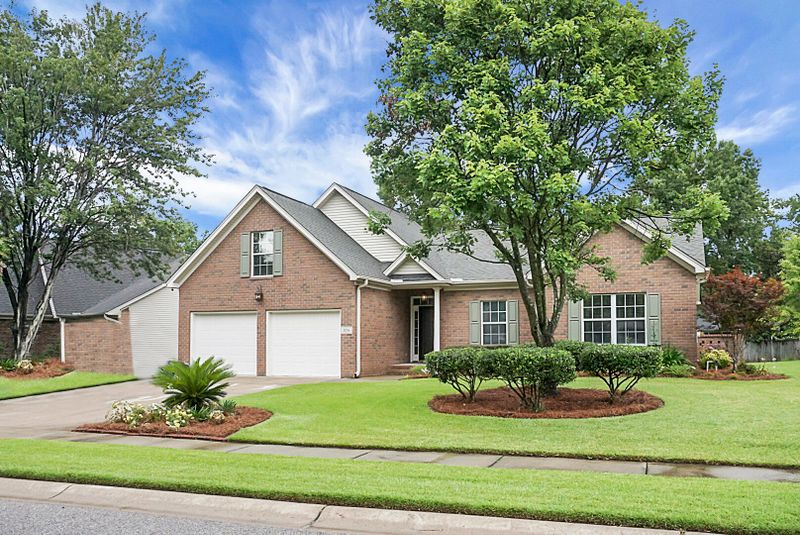 106 Chedburg Dr, Goose Creek, SC 29445