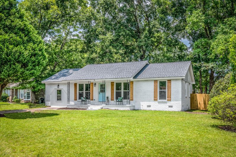 16 Endo Dr, Charleston, SC 29407