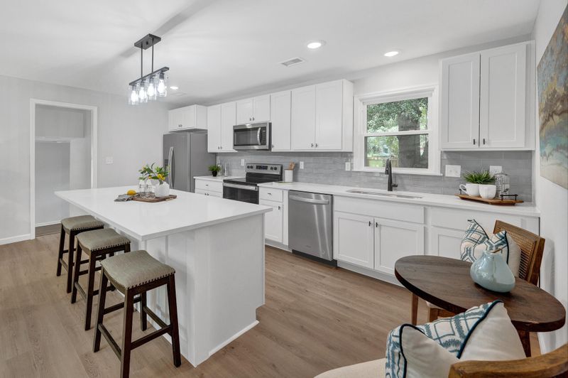 16 Endo Dr, Charleston, SC 29407