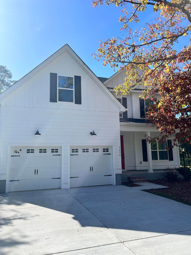 7230 Mossy Creek Ln, Hanahan, SC 29410