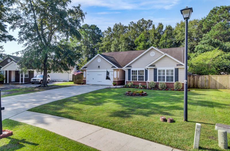 7884 High Maple Cir, North Charleston, SC 29418