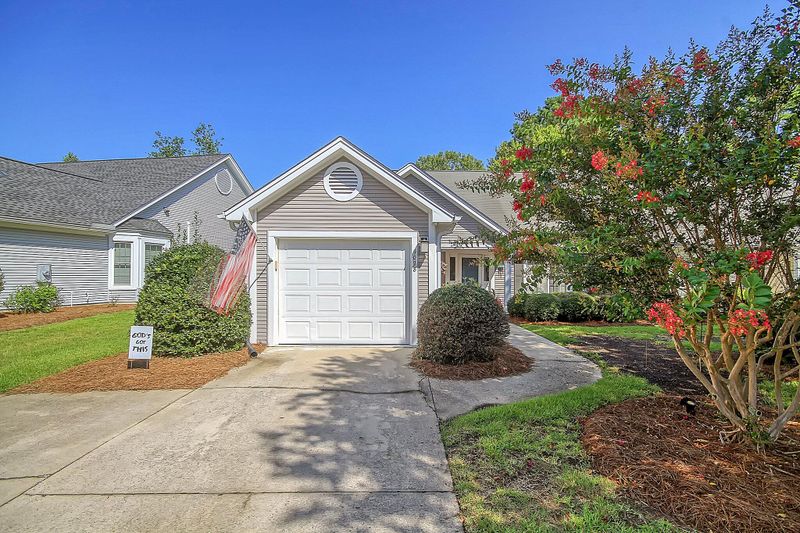 9078 Delancey Cir, North Charleston, SC 29406