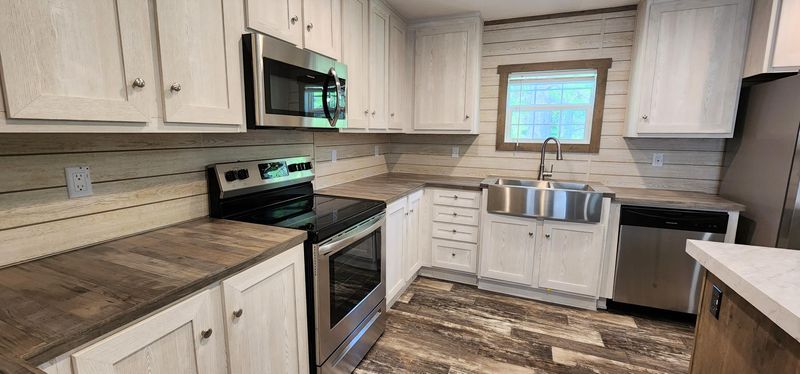 970 Tiger Loop, Saint Stephen, SC 29479
