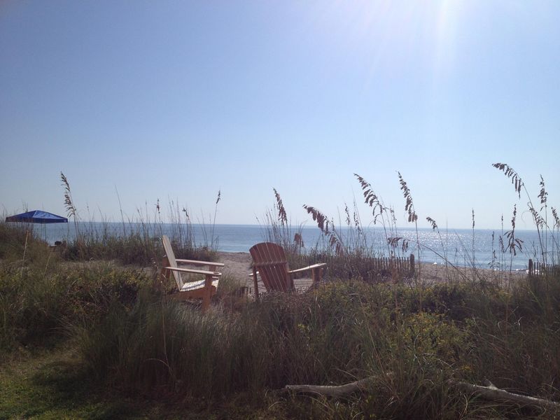 3007 Myrtle St, Edisto Island, SC 29438