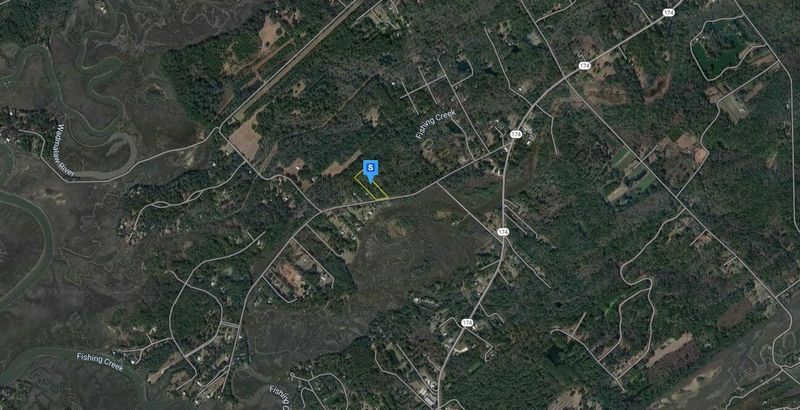 8260 Oyster Factory Rd, Edisto Island, SC 29438