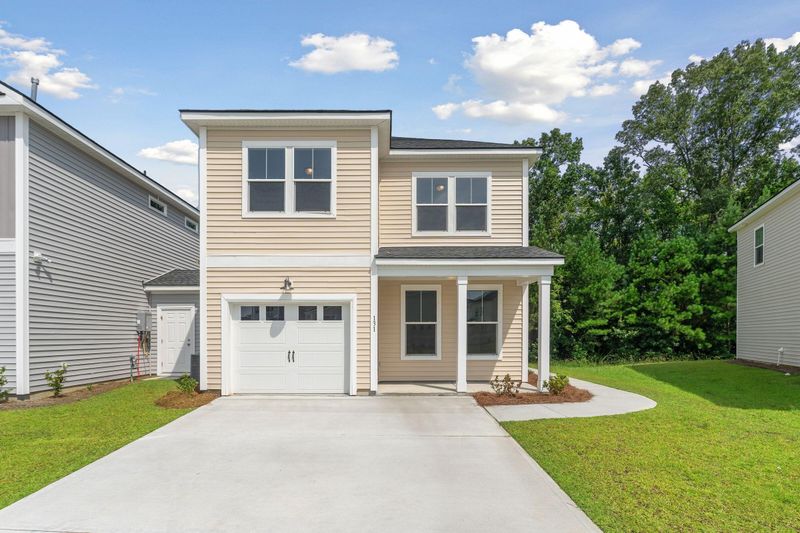 131 Hawthorne Landing Dr, Goose Creek, SC 29445