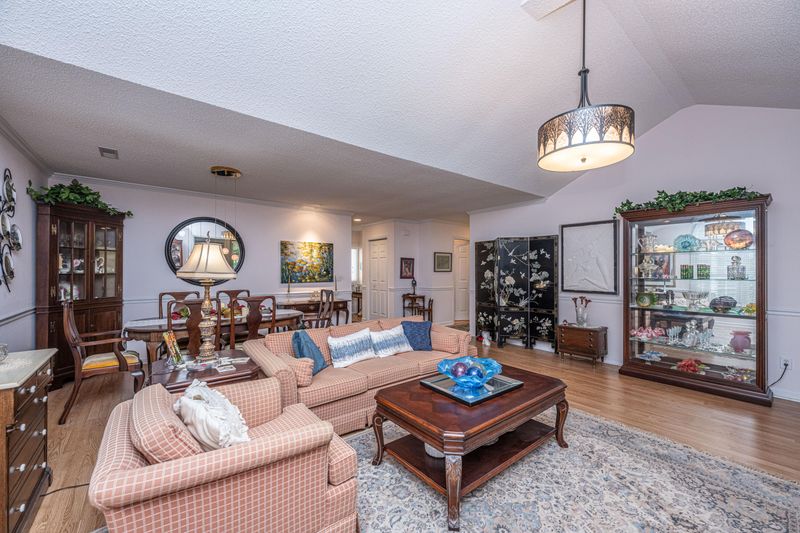 9034 Delancey Cir, North Charleston, SC 29406