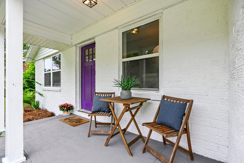 5829 Beverly Dr, Hanahan, SC 29410