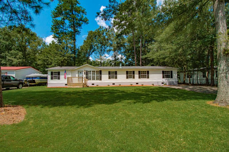 210 Koger Dr, Summerville, SC 29483