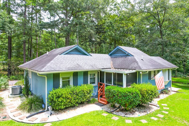 6313 Bears Bluff Rd, Wadmalaw Island, SC 29487