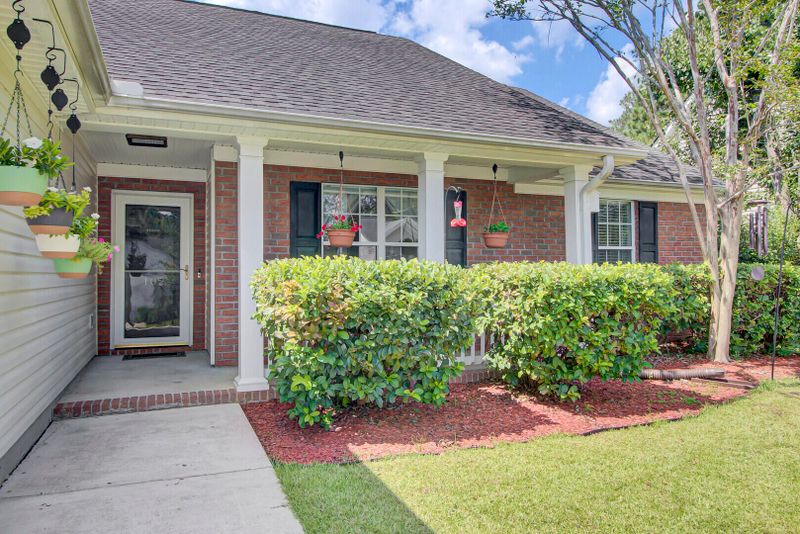 102 Temuco Ln, Summerville, SC 29483