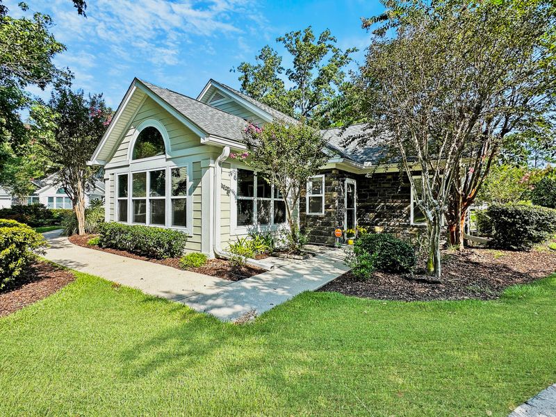 8800 Dorchester Rd #902, North Charleston, SC 29420