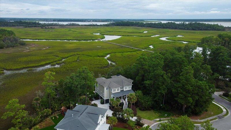 303 Triton Ct, Mount Pleasant, SC 29464