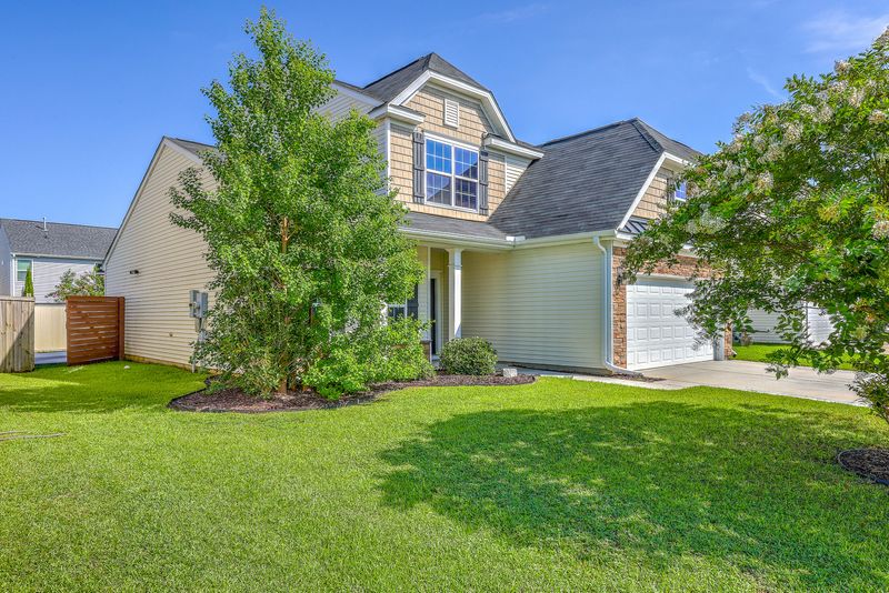 128 Weeping Cypress Dr, Moncks Corner, SC 29461