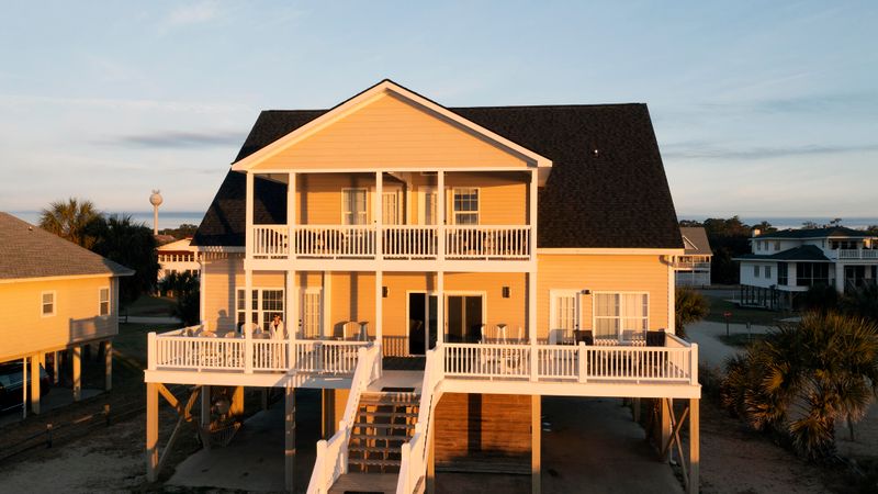 2201 Point St, Edisto Beach, SC 29438