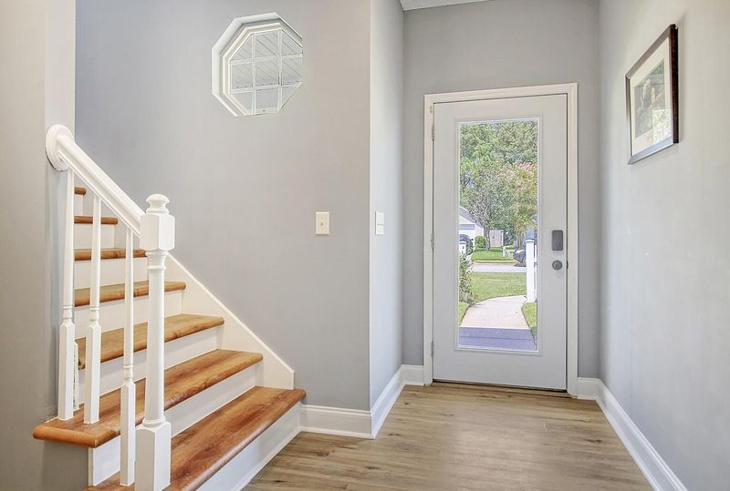 326 Sunburst Way, Summerville, SC 29483