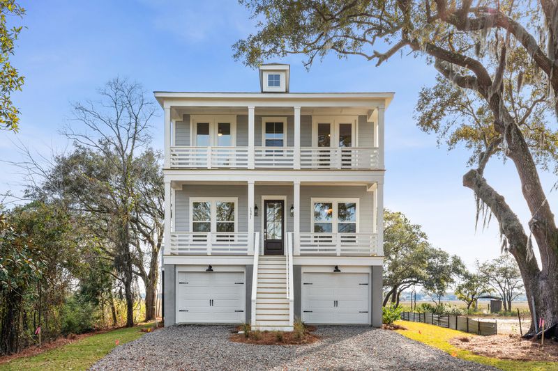 1075 Capersview Ct, Awendaw, SC 29429