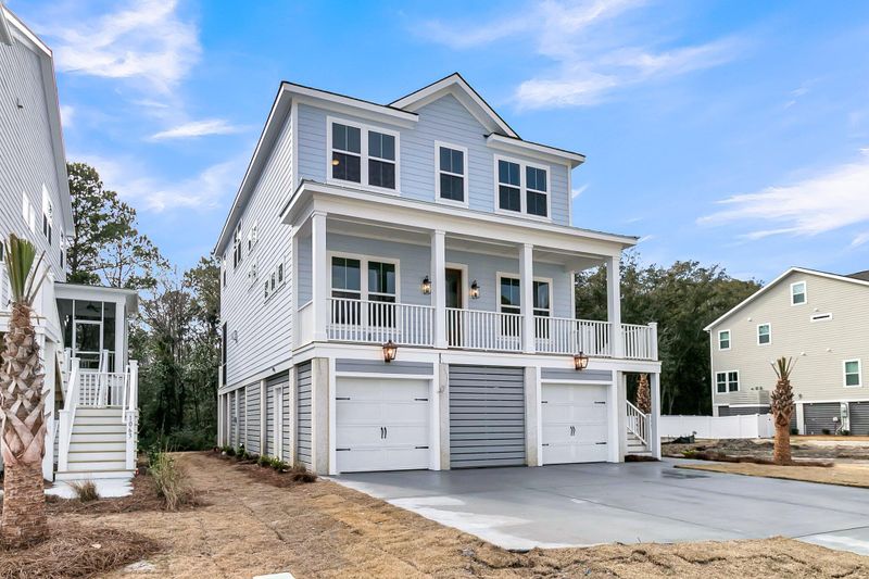 1075 Capersview Ct, Awendaw, SC 29429