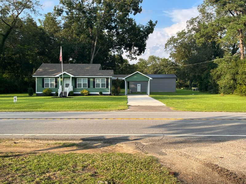 956 W Main St, Harleyville, SC 29448