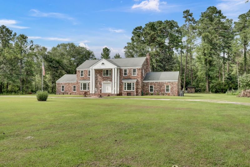 1065 1st Bend Rd, Harleyville, SC 29448