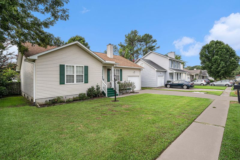 139 Two Hitch Rd, Goose Creek, SC 29445