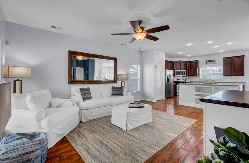 8198 Copperas Hill Dr, North Charleston, SC 29406