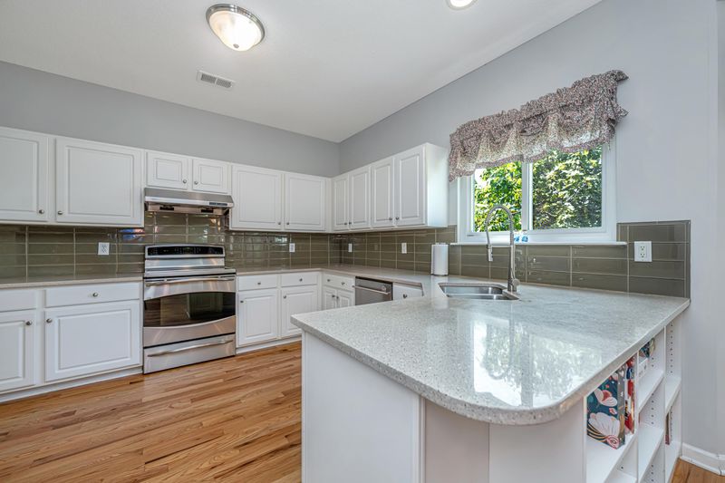 1239 Old Course Ln, Mount Pleasant, SC 29466