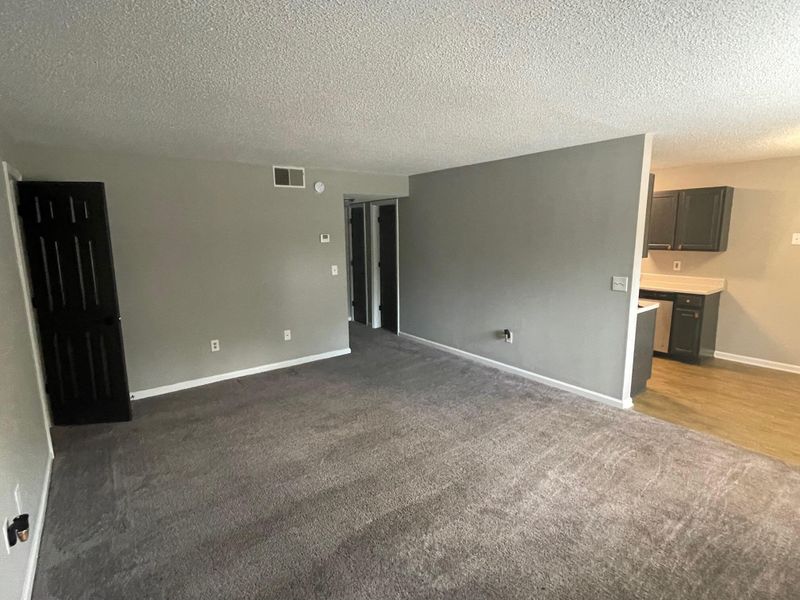 107 Elmwood Ave #B, Ladson, SC 29456