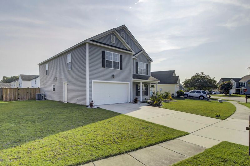 1120 Moss Grove Dr, Moncks Corner, SC 29461