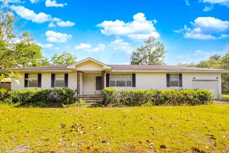 3252 Pinewood Dr, Ladson, SC 29456