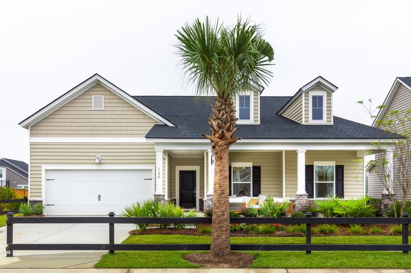 2043 Longhorn Ln, Summerville, SC 29485
