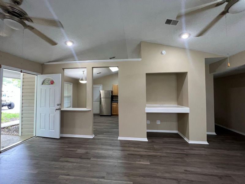 303 Macgregor Dr, Summerville, SC 29486