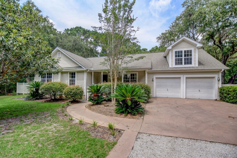 1102 Holloway Ct, Johns Island, SC 29455