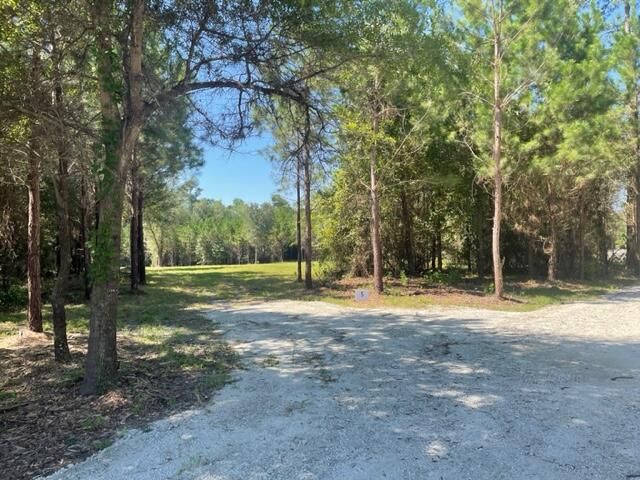 131 Oak Estates Way, Ridgeville, SC 29472